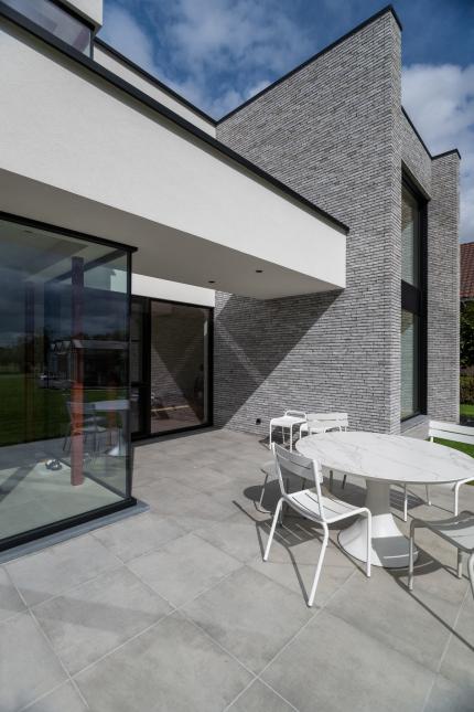 Multibat - Mooie villa in combinatie van gevelsteen & crepi