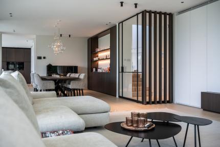 Villa Serena - detail zithoek en eethoek