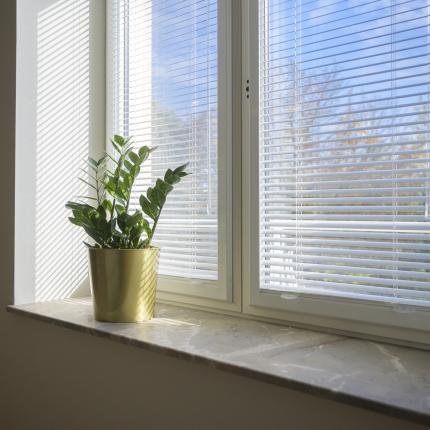 Nieuwe ramen in alu schrijnwerk met echte centers