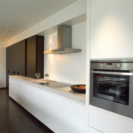 Interieur ruime koppelwoning met open leefkeuken