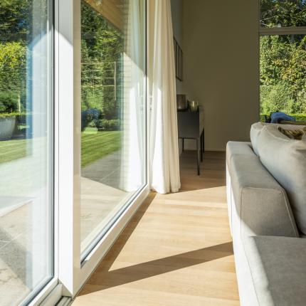 Aansluiting tussen parket en raam