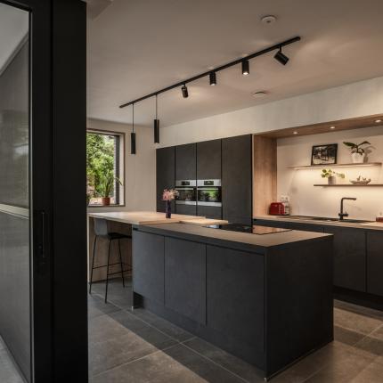 MULTIBAT - House with a view