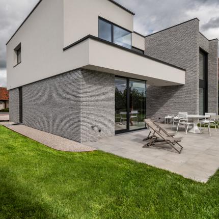 Multibat - Mooie villa in combinatie van gevelsteen &amp; crepi