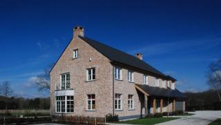 Klassieke villa met klassieke materialen