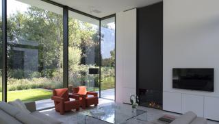 Eigentijdse, architecturale gelijkvloerse villa -zithoek