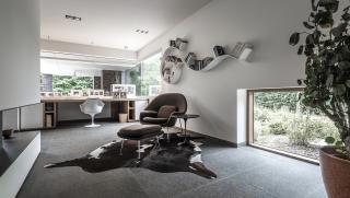 Multibat, moderne strakke villa met doorgedreven volumespel