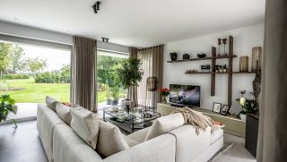 binnenstroomt binnenstroomt