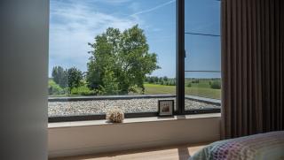 Multibat villa CODE slaapkamerraam met zicht